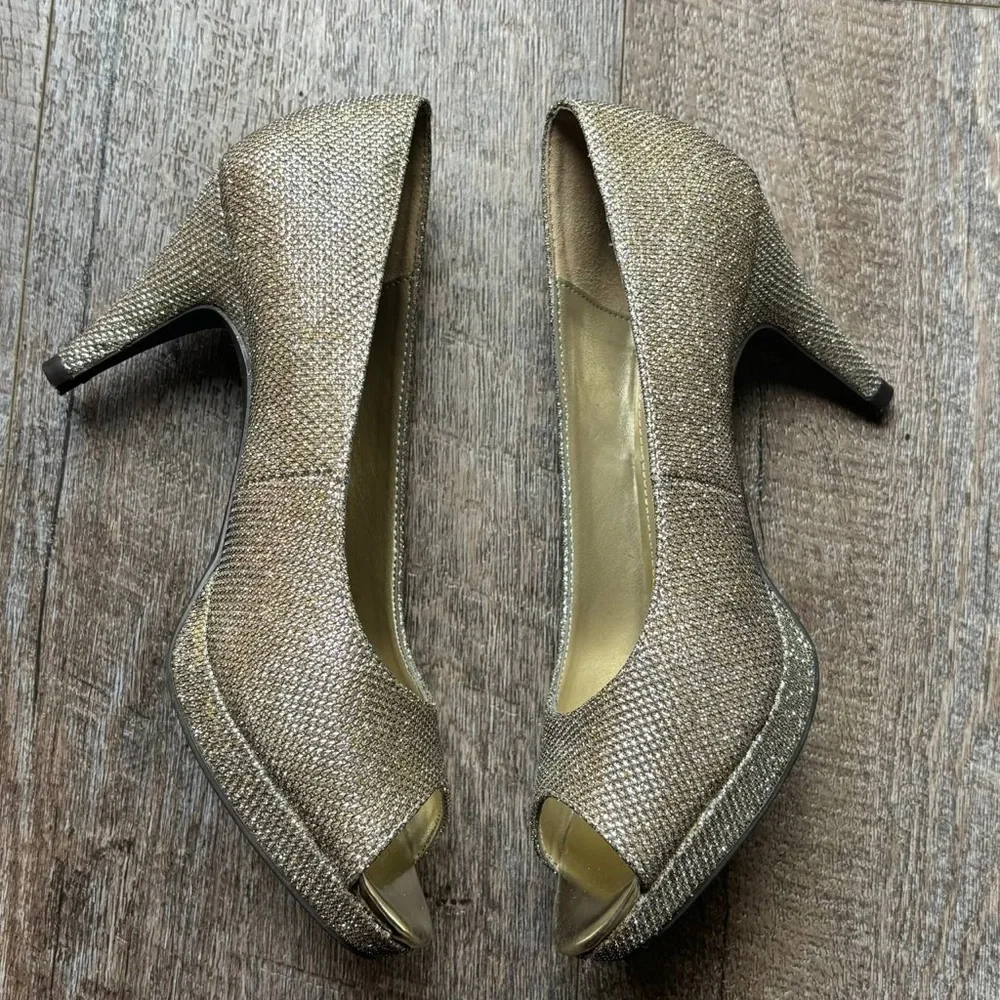 Bandolino‎ Gold/Silver Glitter Sparkly Peep Toe Pumps Women's 5.5 M Heeled Shoes